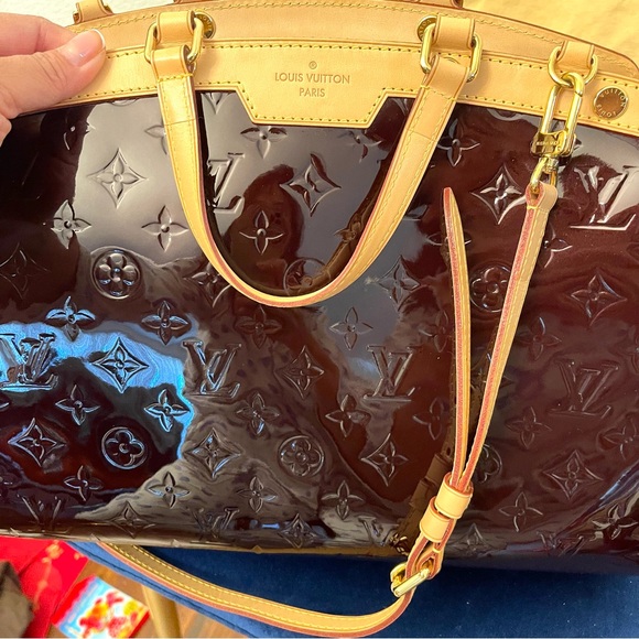 Brea GM Monogram Vernis
Patent Leather Top Handle Bag - Picture 3 of 7